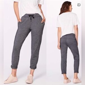Lululemon On The Fly Pant *28" Heathered Black Size 6
